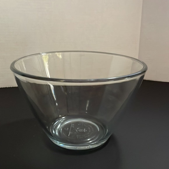 8” Anchor Hocking 2 Quart Clear Glass Mixing Bowl Bakeware Kitchen - Picture 2 of 3